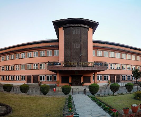 प्रतिनिधिसभा विघटन बदर, देउवालाई प्रधानमन्त्री बनाउन परमादेश