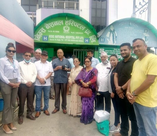 सांसद महेन्द्रा सुब्बा द्वारा निम्स अस्पताल दमकलाई स्वास्थय सामाग्रि वितरण