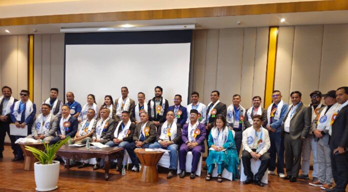 सनकको भरमा पर्यटन नीति परिवर्तन नगर्न सरकारलाई पर्यटन व्यवसायीको सुझाव